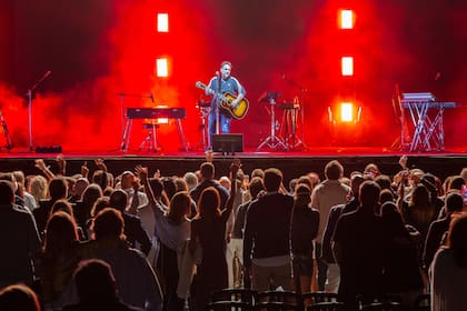 Vicentico toca a las 20:30 y calienta la noche del sábado