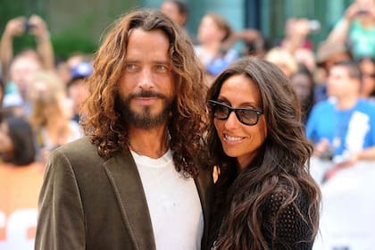 Vicky Cornell mostró una carta que Chris Cornell le escribió a mano años atrás y habló de cómo la familia mantiene vivo el recuerdo del músico