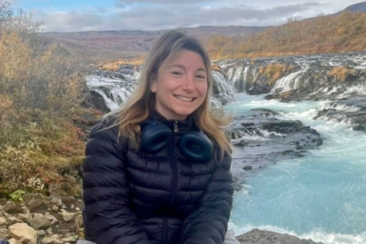 Vicky es muy feliz viviendo en Islandia.