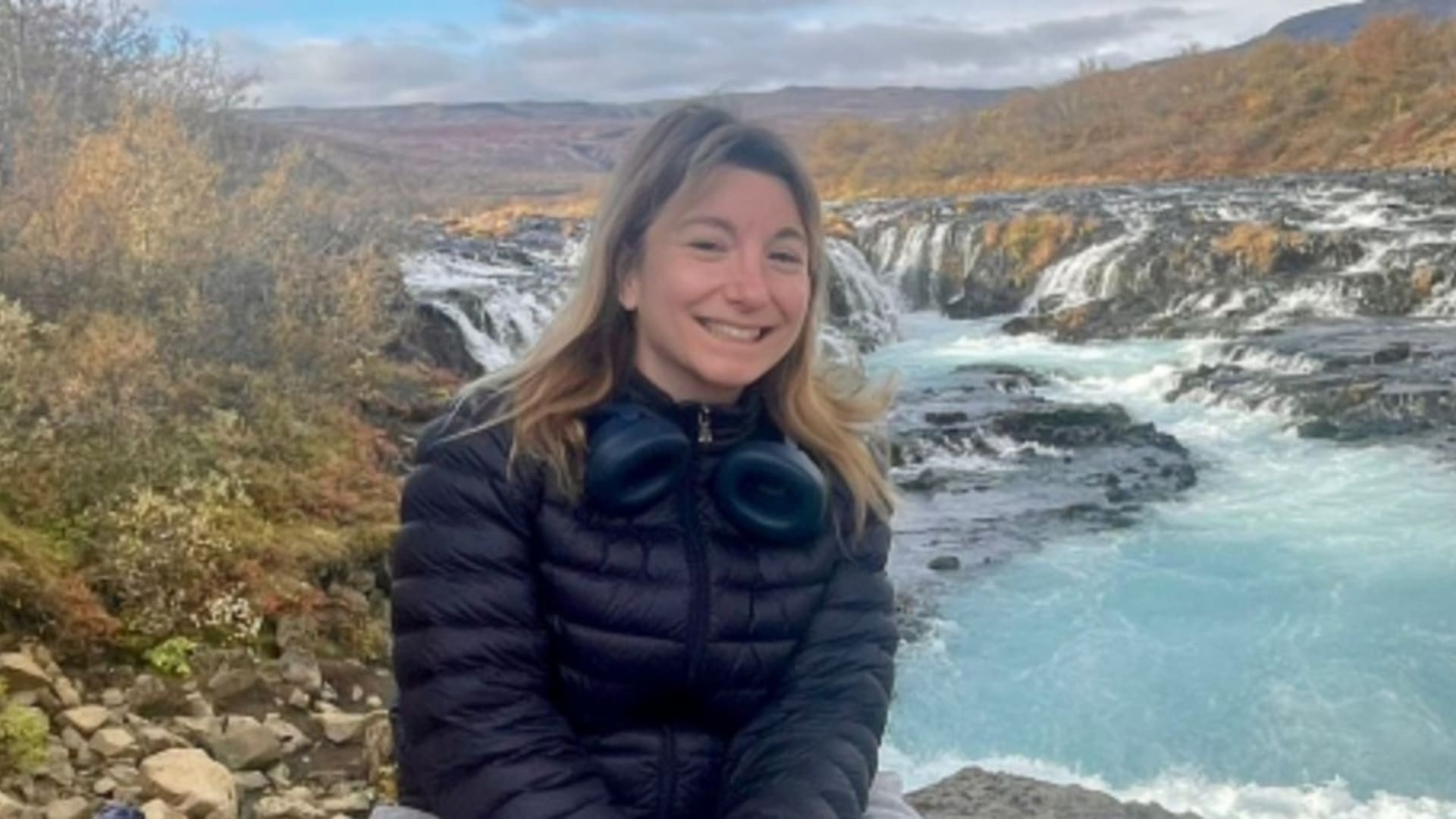 Vicky es muy feliz viviendo en Islandia.