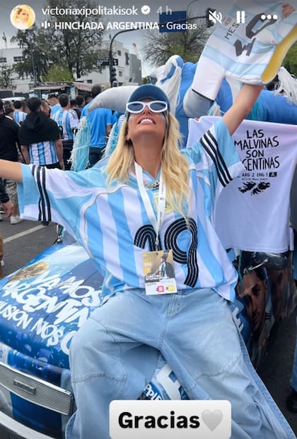 Vicky Xipolitakis llegando a la cancha de River
