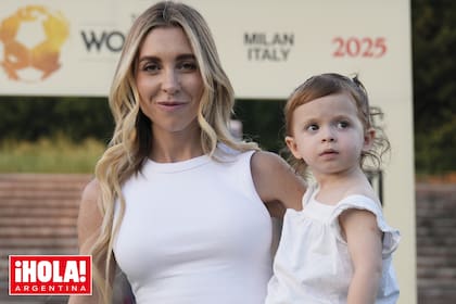 Victoire Cogevina Reynal, cofundadora y codirectora ejecutiva de Mercury 13, el grupo inversor que celebró por primera vez este campeonato en Italia y que, además, es propietario del equipo F.C. Como Women. En brazos, su hija, Charlotte Helene Souki