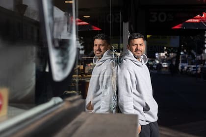 Víctor Ormazábal se retiró del fútbol y hoy es dueño de una panadería