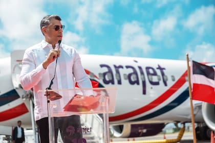 Víctor Pacheco anunció vuelos Low Cost de Sudamérica a Estados Unidos para 2025