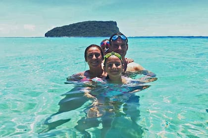 Víctor Piñeiro y su familia vivieron 13 años en Australia y recientemente se mudaron a Singapur