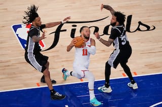 Victor Wembanyama guía a Spurs al triunfo 115-111 y reduce la ventaja de Knicks en Finales NBA a 2-1