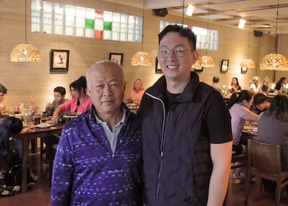 Víctor y Esteban Ho, productor y chef del reconocido restaurante "Una canción coreana"