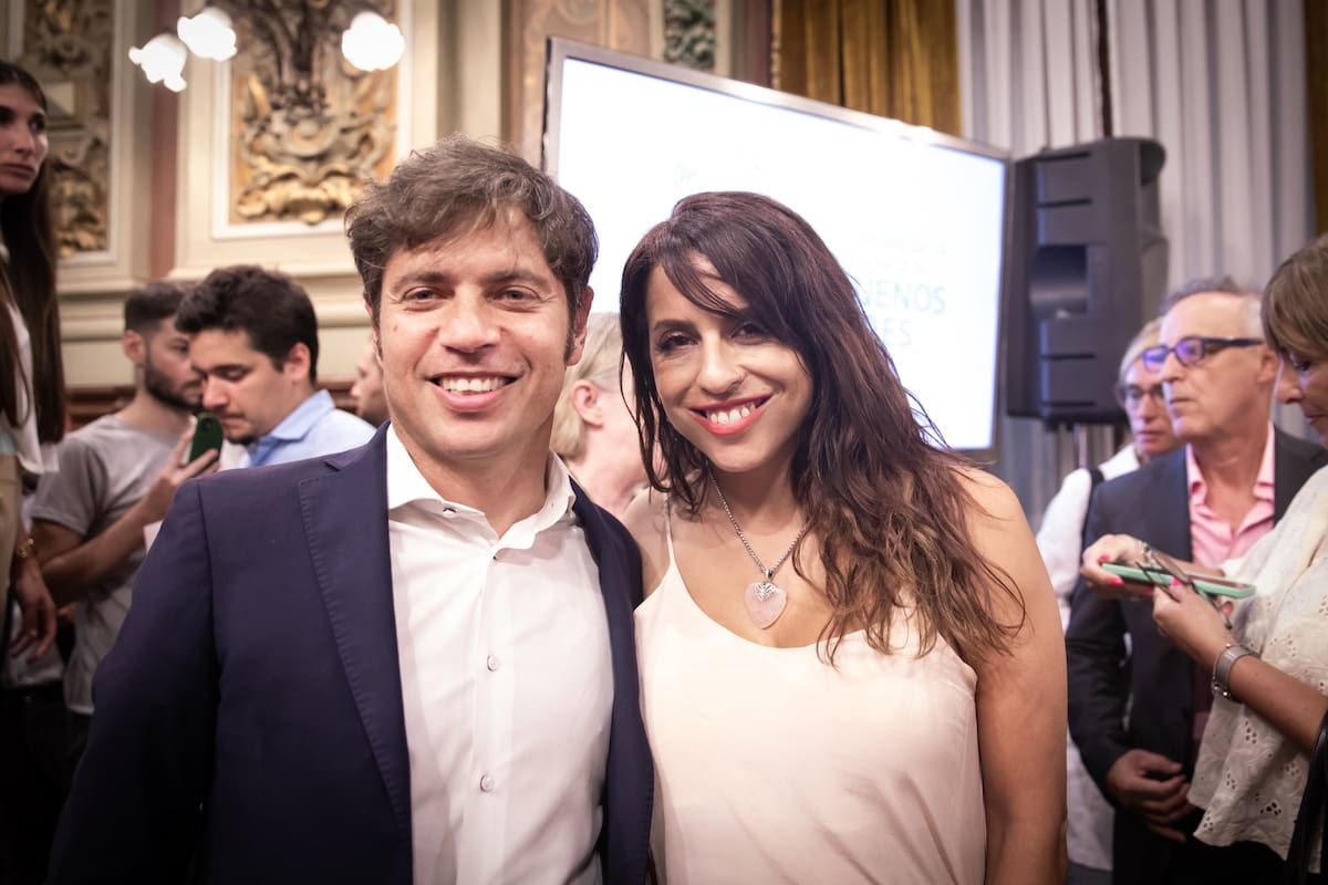 Victoria Donda y Axel Kicillof hoy en un acto en La Plata
