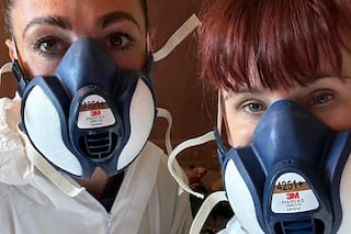 Por qué nos sentimos tan atraídos por los videos sobre limpiezas de casas de acumuladores compulsivos