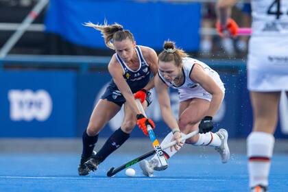 Victoria Sauze, que juega en el mismo club que Julieta Jankunas en Países Bajos, está de vuelta