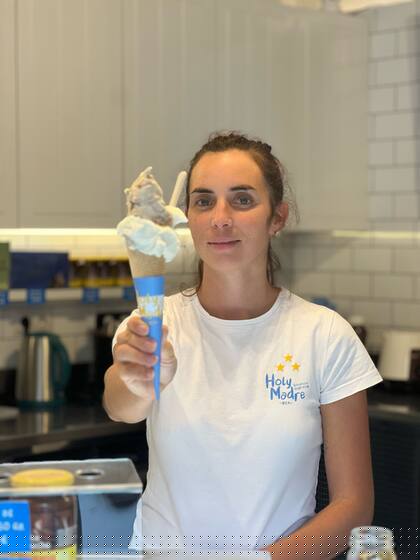 Victoria se recibió en Comercio Exterior, pero siguió a su pasión por la gastronomía en España