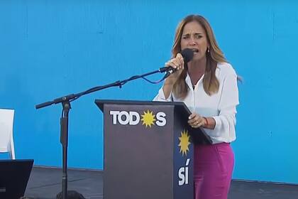 Victoria Tolosa Paz en el cierre de campaña del Frente de Todos