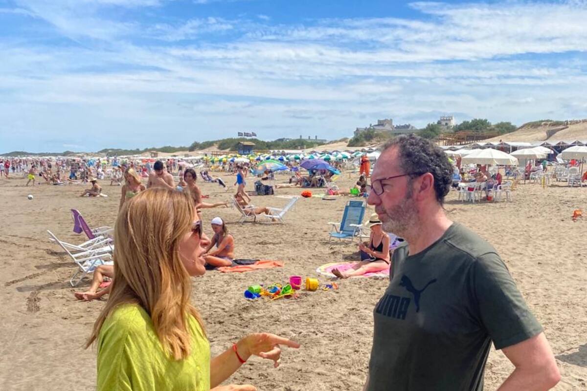 Victoria Tolosa Paz junto al senador provincial y exintendente de Carlos Casares Walter Torchio