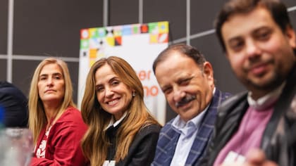 Victoria Tolosa Paz y Ricardo Quintela