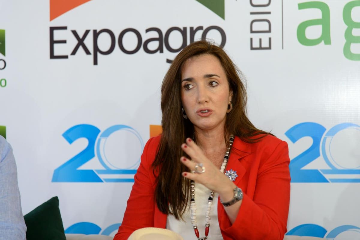Victoria Villarruel en la carpa de institucionales de Expoagro