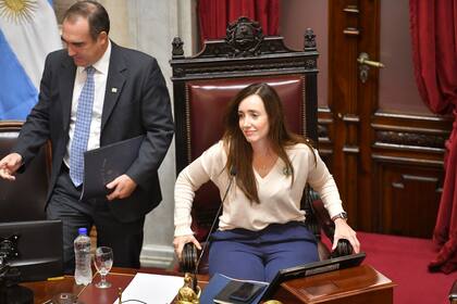 Victoria Villarruel abre la sesión en el Senado de la Nación para tratar el DNU