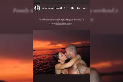 Victoria y David Beckham en la costa italiana (Foto Instagram @victoriabeckham)