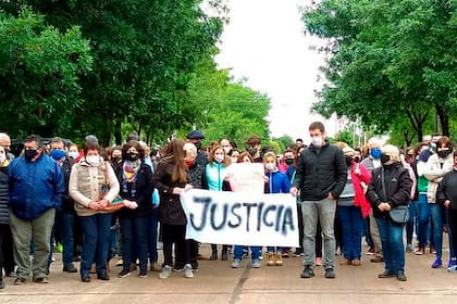 Vicuña Mackena: multitudinaria marcha para pedir justicia por el cura asesinado