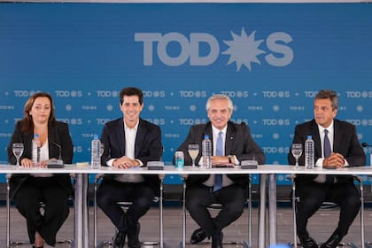 Vidal cuestionó el comunicado del Frente de Todos, en reclamo de la "proscripción" a Cristina Kirchner