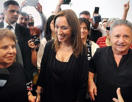 Vidal, entre “Chiche” y Eduardo Duhalde