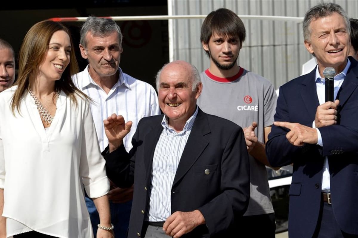Vidal y Macri junto a "Pirincho" Cicaré, ayer, en Saladillo