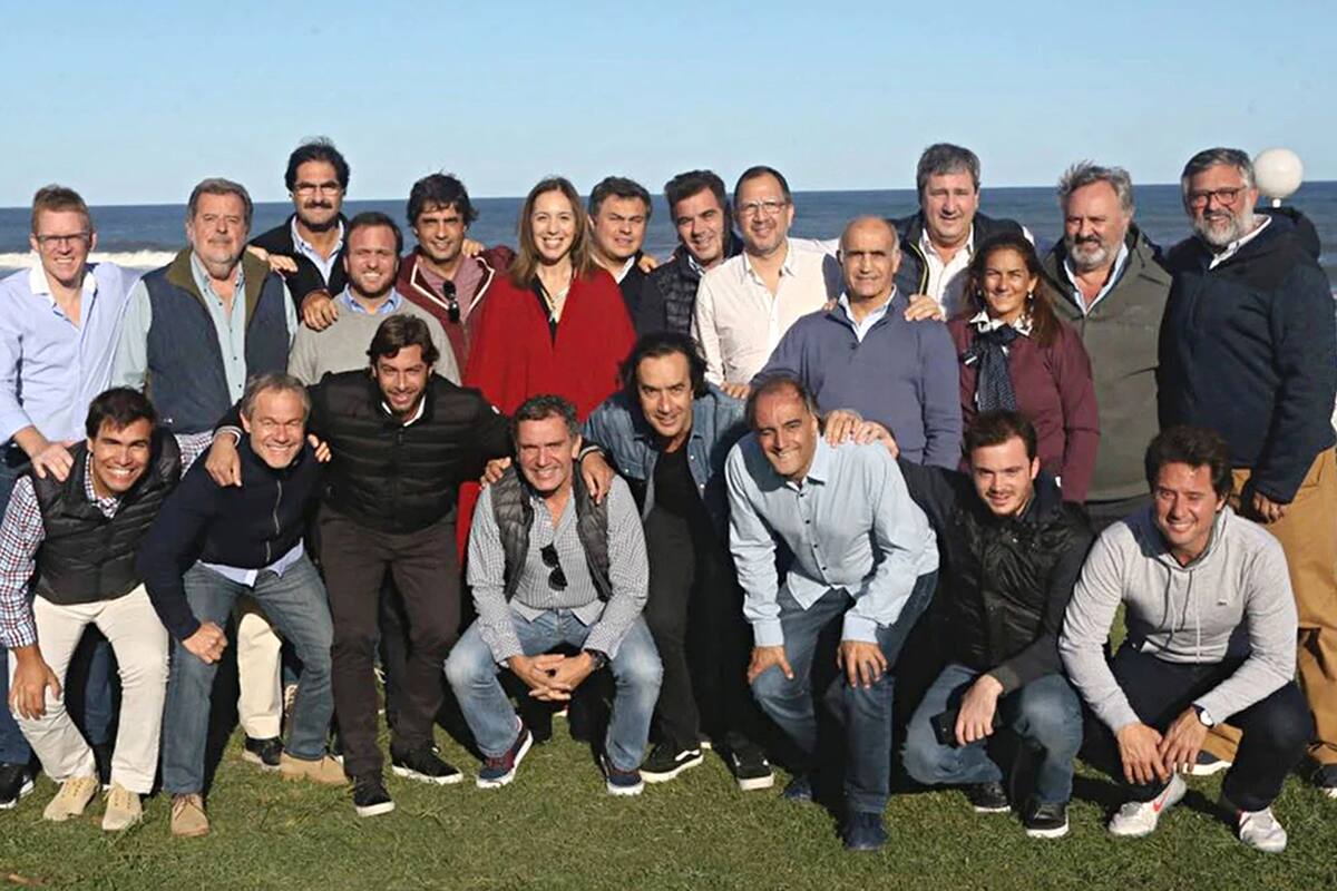 Vidal y sus ministros en el "retiro espiritual" del año pasado, en Chapadmalal