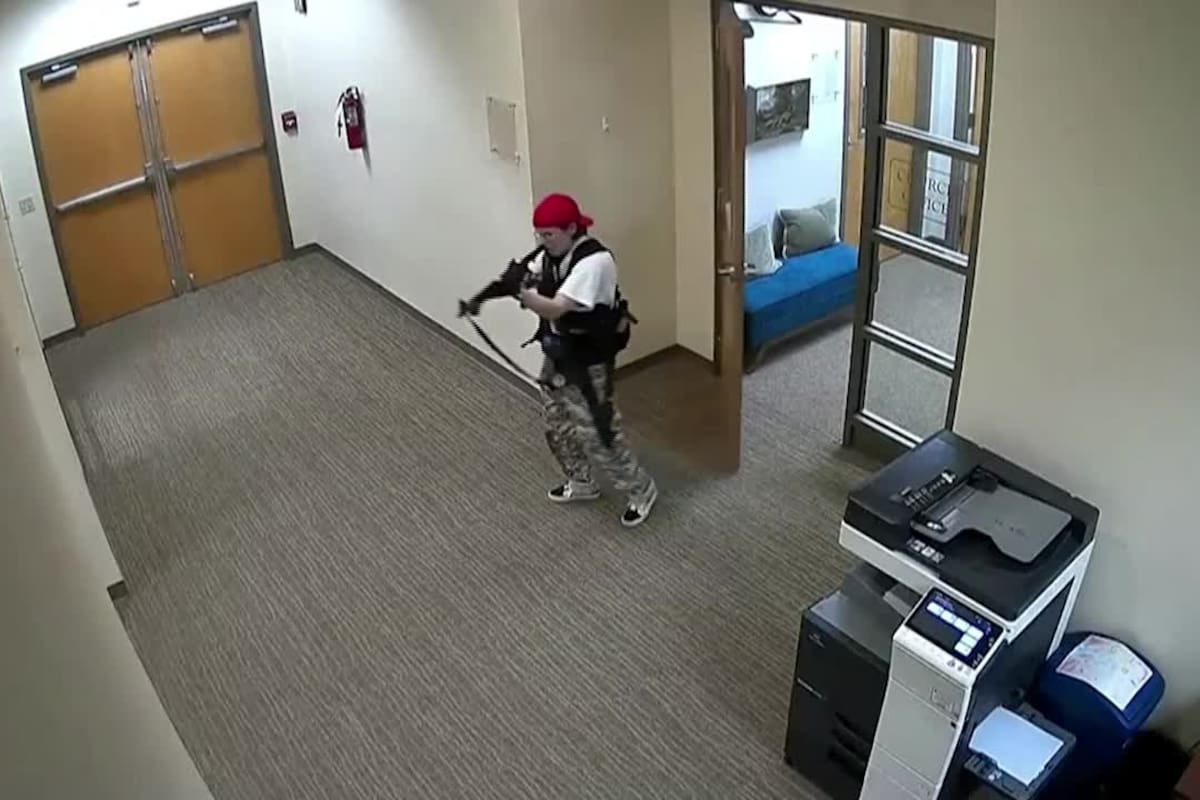 Video de CCTV del sospechoso durante el tiroteo fatal en la escuela en Nashville
