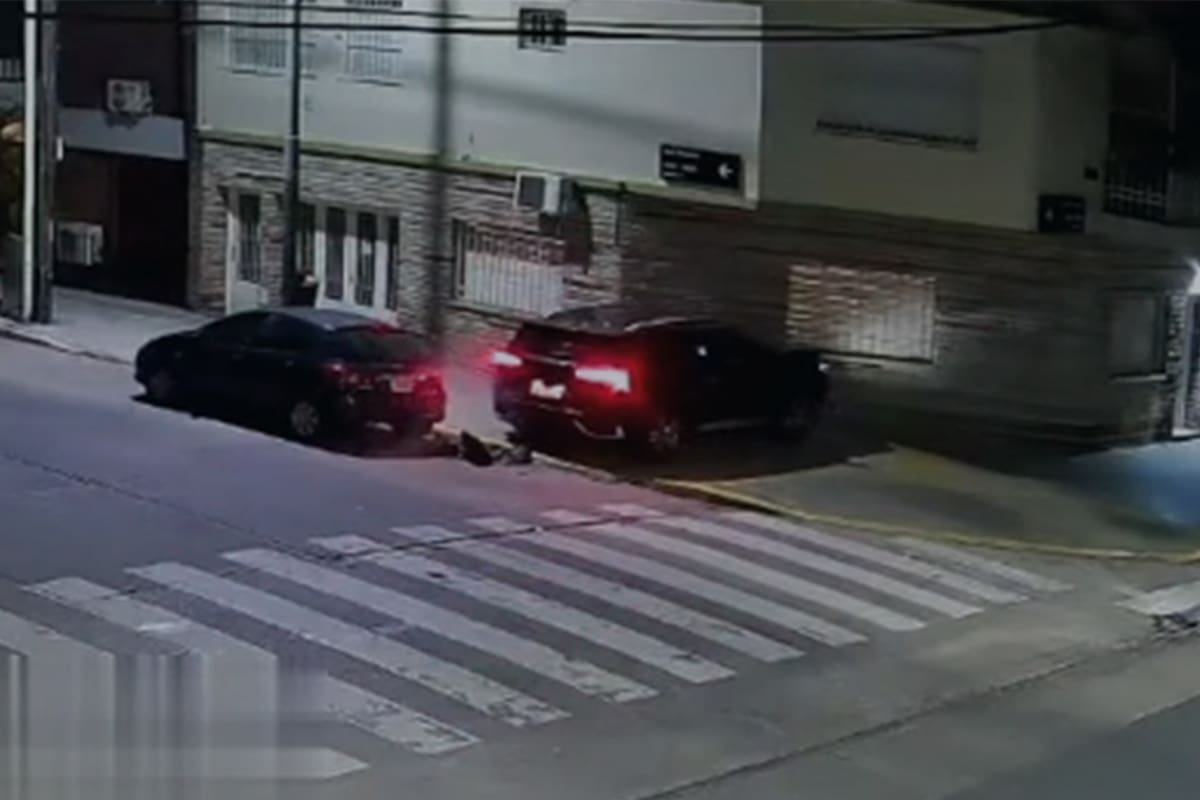 Video: las insólitas maniobras con las que un borracho con 2,45 gramos de alcohol en sangre chocó cuatro autos