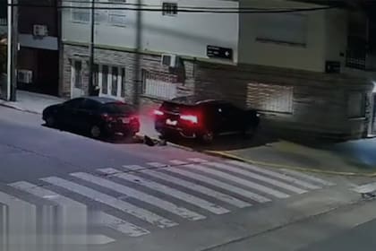 Video: las insólitas maniobras con las que un borracho con 2,45 gramos de alcohol en sangre chocó cuatro autos