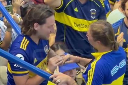 Video: le pidió matrimonio en plena Bombonera antes del partido de Boca.