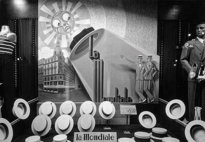 Vidriera de tiendas La Mondiale, ca. 1940.