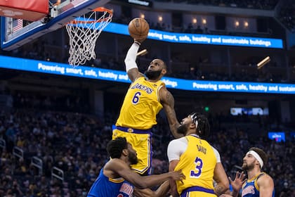 Viene una volcada de LeBron James, el líder de un equipo en buena parte ideado por él pero que no funciona; Los Angeles Lakers tiene problemas también con Anthony Davis, que pasa demasiado tiempo fuera de las canchas por lesiones.