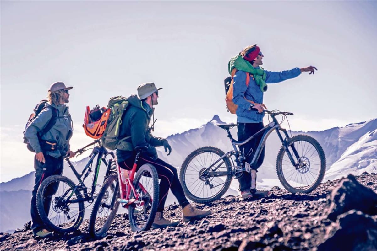 Viento, frío y una pendiente pronunciada en las laderas del gran volcán Maipo