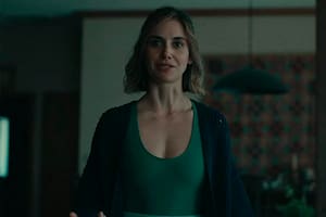 Vigilados: unas vacaciones soñadas para un thriller psicológico que coquetea con el slasher