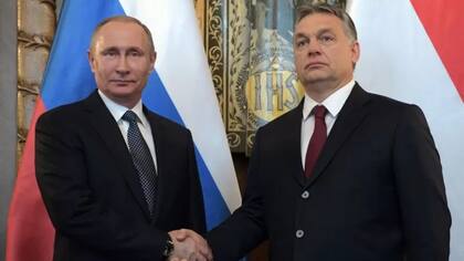 Viktor Orban mantiene una relación cordial con el presidente ruso, Vladimir Putin, por la dependencia energética de Hungría