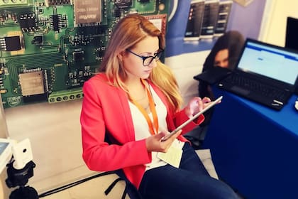 Viktoria Marinova conducía un programa televisivo que trataba el presunto mal uso de fondos de la UE para obras en Bulgaria