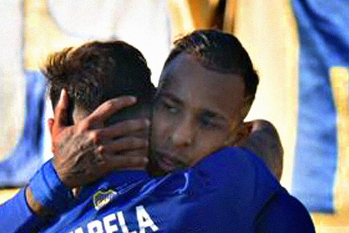 Villa en el festejo de su gol contra Ferro por la Copa Argentina