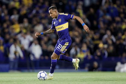 Villa encara con la pelota