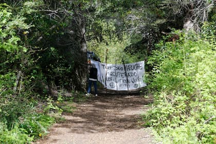 Villa Mascardi, belleza natural, conflicto, mapuches, toma de tierras, Bariloche, parque Nacional Nahuel Huapi