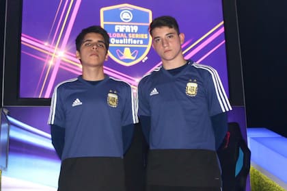 Representando a la Argentina, Villalba y Fawaz fueron subcampeones de la FIFA eNations Cup.