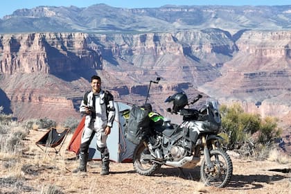 Villanueva acampó en el Gran Cañón del Colorado, en Arizona