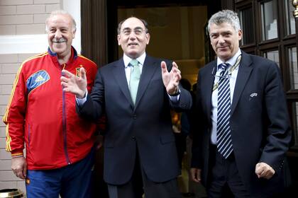 Villar, al a derecha, con Del Bosque