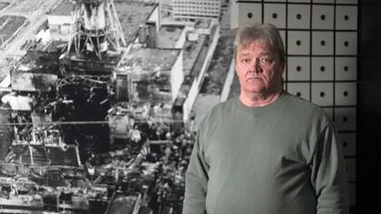 "Vimos cómo se derrumbaba el techo", cuenta Nikolai Solovyov, que estaba de turno en la central cuando explotó el reactor