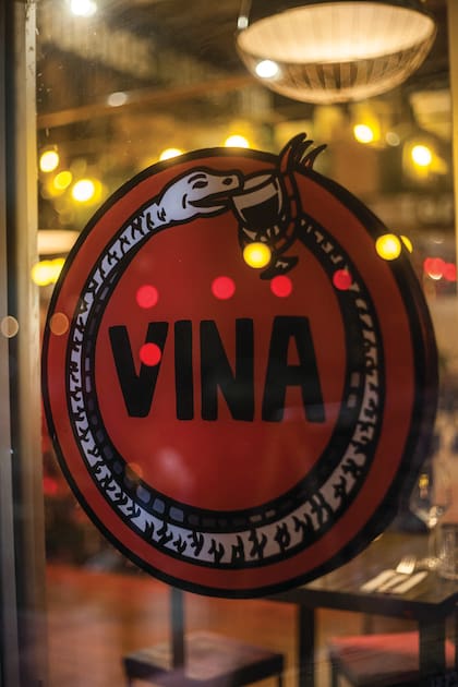Vina es apto para ir con amigos, pareja o familia.