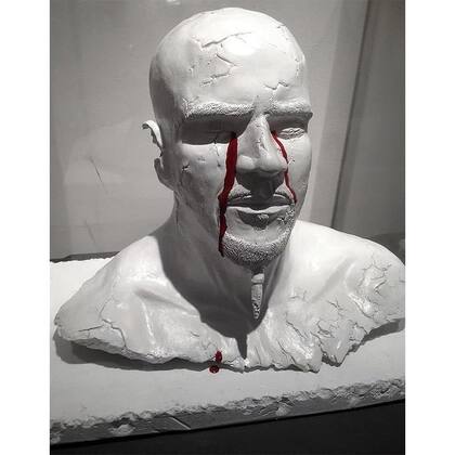 Vincent Castiglia es un artista conocido por utilizar sangre humana en sus obras