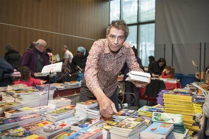 El editor Vincent Safrat y sus ediciones infantiles de bajo costo