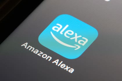 Vincular Alexa con el teléfono también permite realizar llamadas desde el dispositivo Echo Dot
