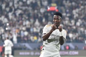 Vinicius Junior celebra tras marcar un gol para el Real Madrid en la victoria 4-1 ante el Barcelona en la Supercopa española