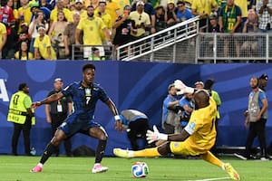 Brasil creó un festín en 45 minutos con Vinicius... y perdió a una figura que puede costarle caro