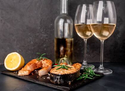 Vino Blanco de Malbec y pesca fresca.
